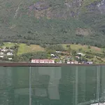 Nesset Fjordcamping Olden