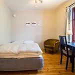 Nesset Fjordcamping Holiday park Olden
