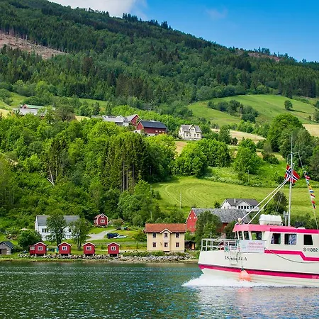 פארק נופש Nesset Fjordcamping