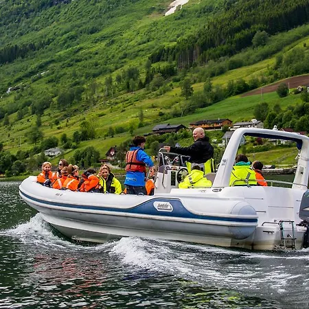Nesset Fjordcamping Holiday park Olden