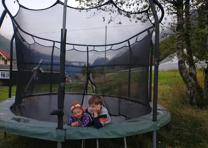 Nesset Fjordcamping Aldeamento Turístico Olden