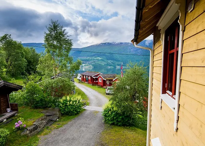 Aldeamento Turístico Nesset Fjordcamping