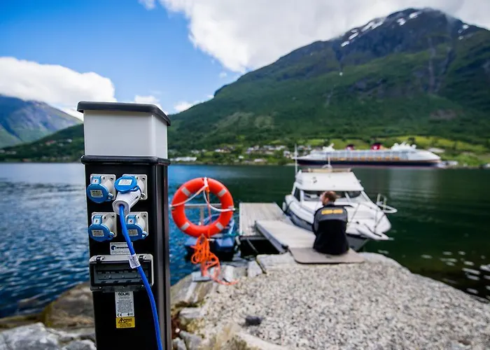 Aldeamento Turístico Nesset Fjordcamping *